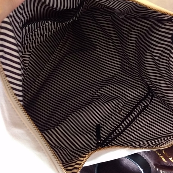 Kate spade tote used dust bag included - Picture 5 of 5